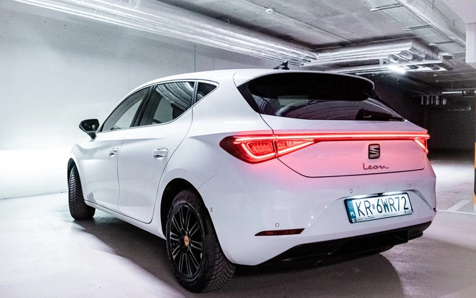 Seat Leon cena 85900 przebieg: 62673, rok produkcji 2021 z Garwolin małe 92